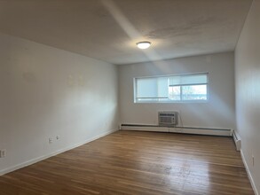 135 Neponset Ave, Unit 32 in Boston, MA - Building Photo - Building Photo