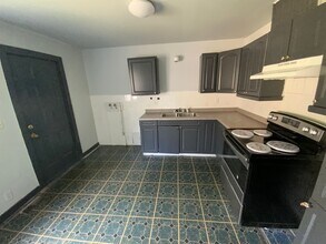 1001 Glenwood Dr in Danville, IL - Building Photo - Building Photo