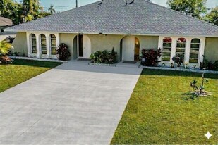 1252 SE 8th St, Unit 1252 in Cape Coral, FL - Building Photo