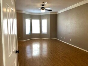 1327 Speight Ave in Waco, TX - Building Photo - Building Photo