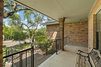 9406 Ashton Ridge in Austin, TX - Foto de edificio - Building Photo