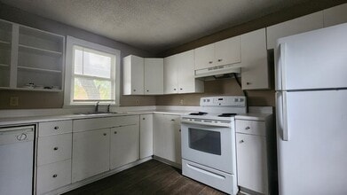 905 Afton St in Johnson City, TN - Building Photo - Building Photo