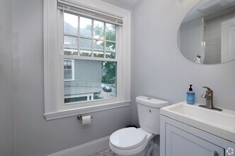 50 Irving St, Unit 50-5 in Cambridge, MA - Foto de edificio - Building Photo