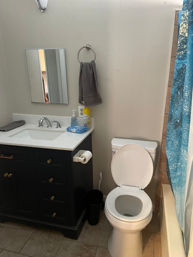 18688 Conard Ave in Lake Elsinore, CA - Foto de edificio - Building Photo