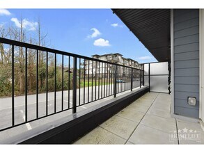 5486-199A 199a St in Langley, BC - Building Photo - Building Photo