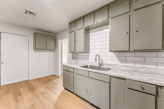 1500 J J Flewellen Rd in Waco, TX - Building Photo - Building Photo