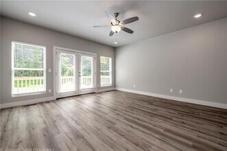 1510 N Gregg Ave in Fayetteville, AR - Foto de edificio - Building Photo