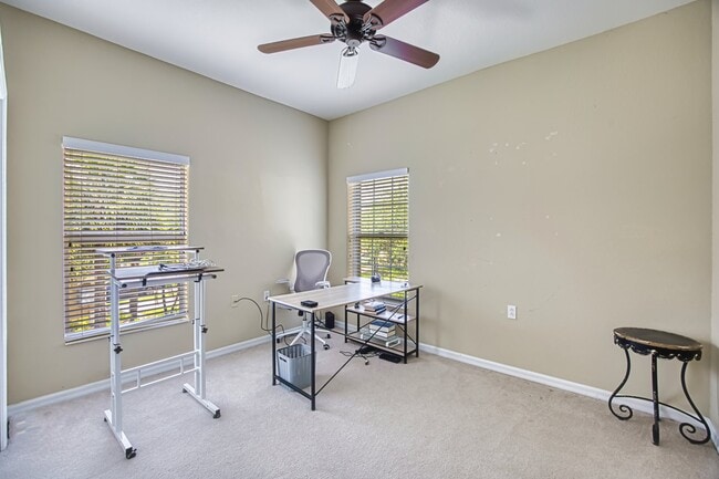 3230 Cottonwood Bend in Ft. Myers, FL - Foto de edificio - Building Photo