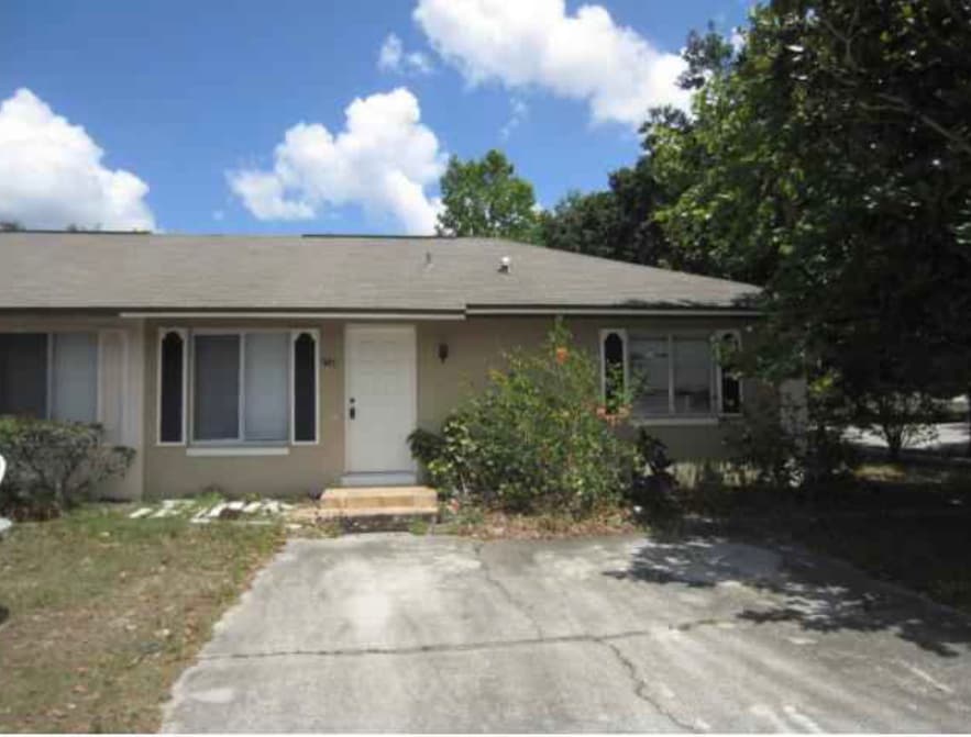 2733 Coral Reef Dr in Oviedo, FL - Building Photo