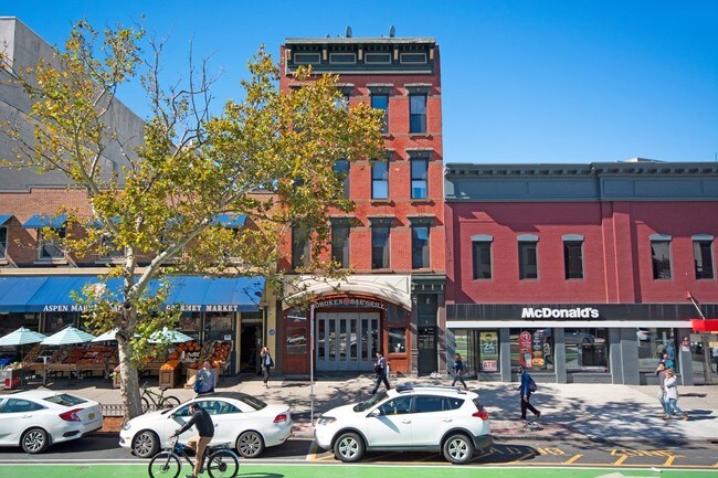 230 Washington St in Hoboken, NJ - Building Photo - Building Photo