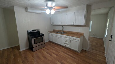 1607 Bells Dr in Denison, TX - Building Photo - Building Photo