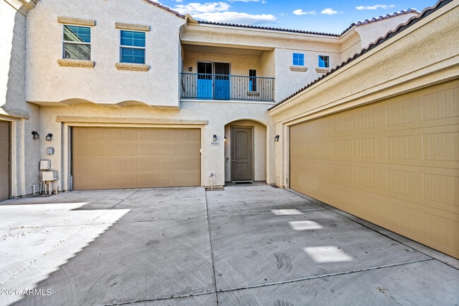 property at 1367 S Country Club Dr