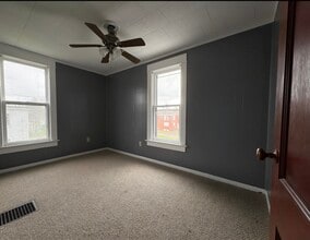 130 S 12th St, Unit Upper in Richmond, IN - Building Photo - Building Photo