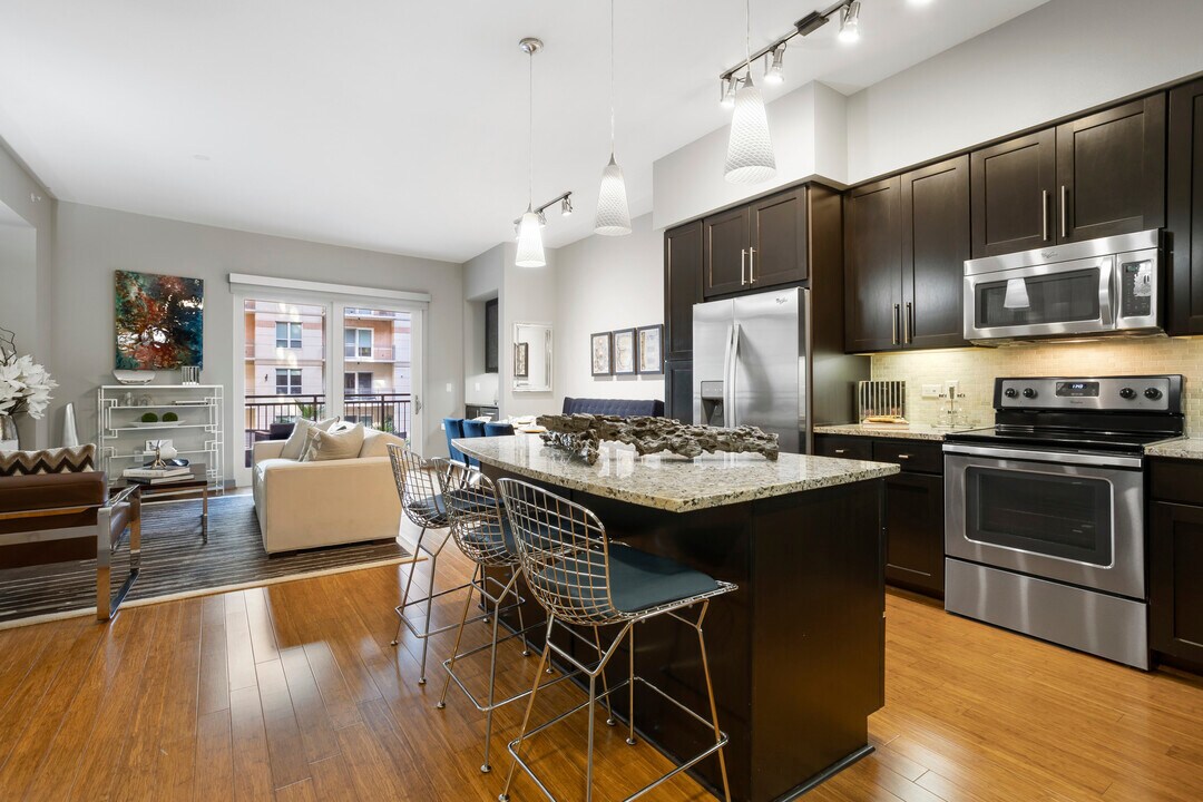 Gables River Oaks Photo