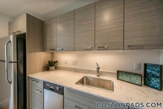 40 Malvern St in Boston, MA - Building Photo - Building Photo
