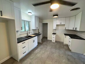 415-417 S Owens St in Lakewood, CO - Building Photo - Building Photo
