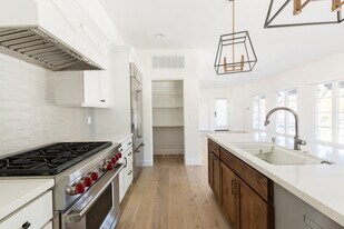 431 Marsh St, Unit 202 in San Luis Obispo, CA - Building Photo