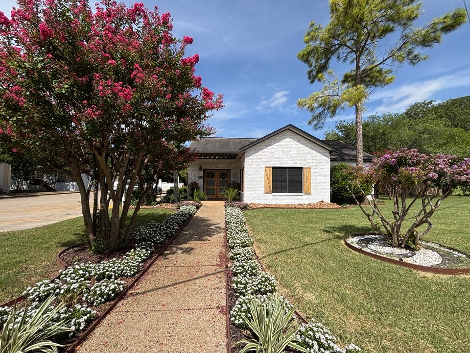 Windy Meadows in Schertz, TX - Foto de edificio