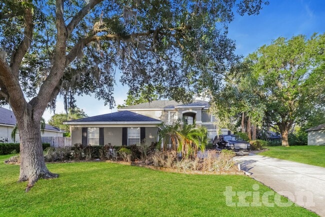 property at 2905 Forest Hammock Dr