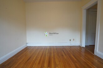 1152 Commonwealth Ave in Boston, MA - Building Photo - Building Photo