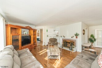 123 Smull Ave in West Caldwell, NJ - Building Photo - Building Photo