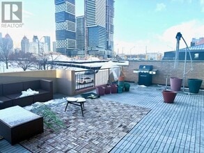 285 Enfield Pl in Mississauga, ON - Building Photo - Building Photo