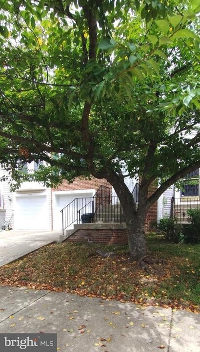 4716 Rollingdale Way in Capitol Heights, MD - Building Photo