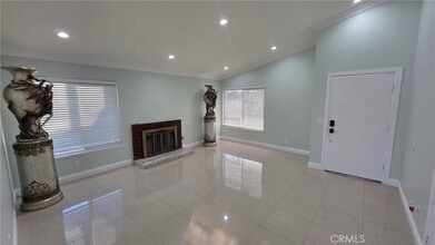 13380 Larkhaven Dr in Moreno Valley, CA - Foto de edificio - Building Photo