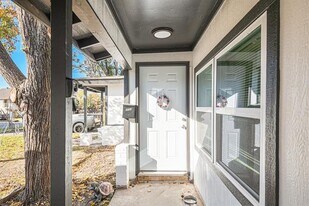 408 Dawson Cir in Grand Prairie, TX - Building Photo