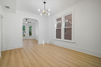 2609 W Iowa St, Unit 2 in Chicago, IL - Building Photo - Building Photo