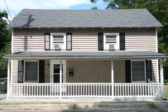 property at 929 Orient St