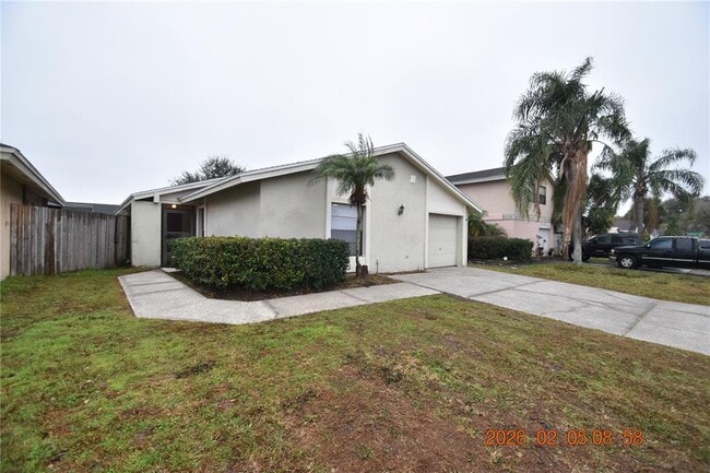 11375 Brookgreen Dr in Tampa, FL - Building Photo - Building Photo