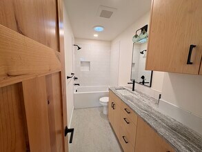 2515 Yew St in Bellingham, WA - Building Photo - Building Photo