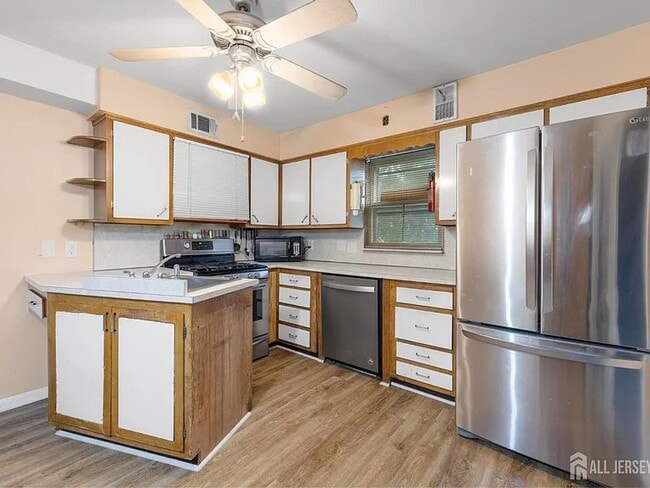 730 Linden Ave in Rahway, NJ - Building Photo - Building Photo