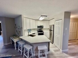17 Arbor Club Dr in Palm Valley, FL - Building Photo