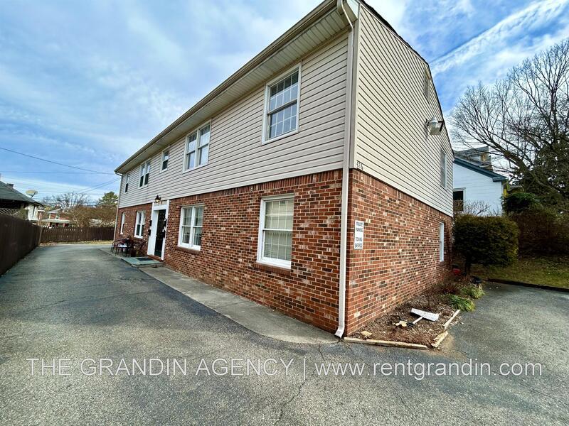 426 Walnut Ave SE in Roanoke, VA - Building Photo