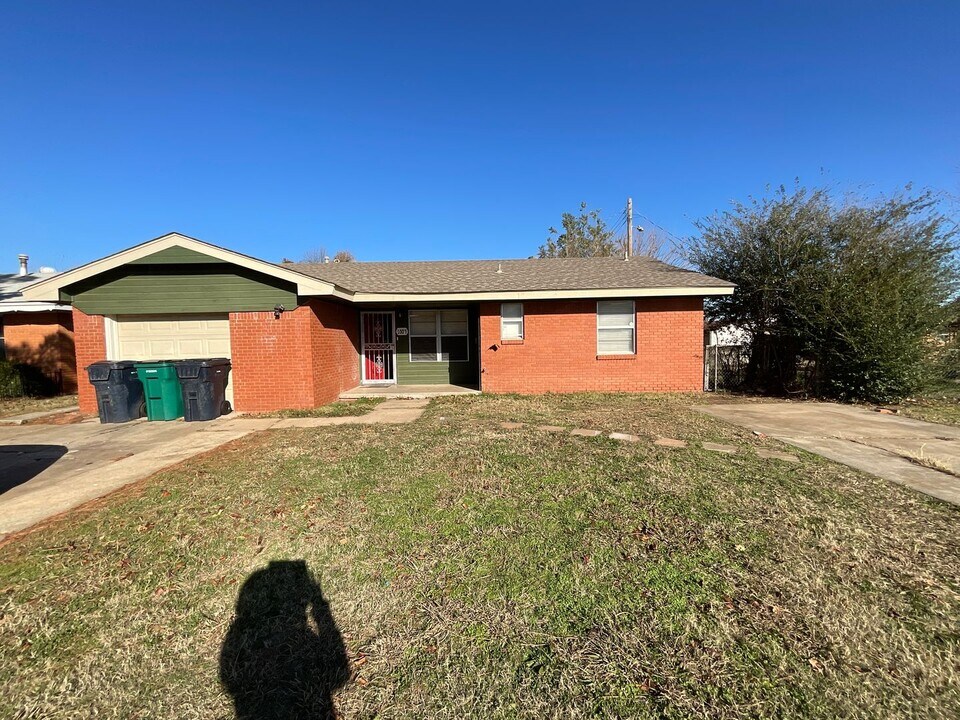 1009 SW 65th St in Oklahoma City, OK - Building Photo