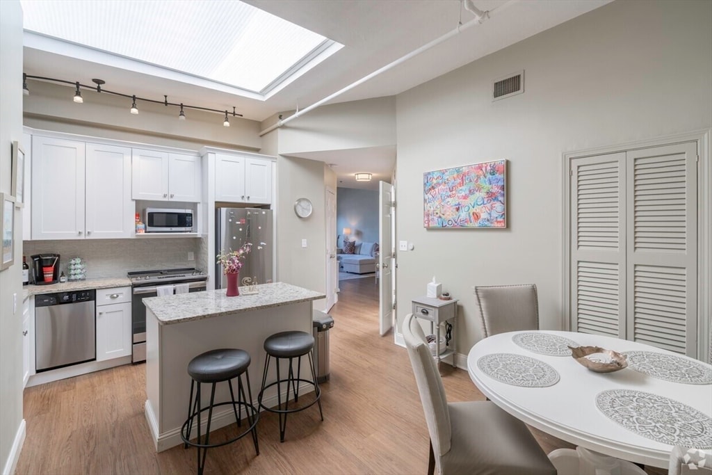 188 North St in Boston, MA - Building Photo