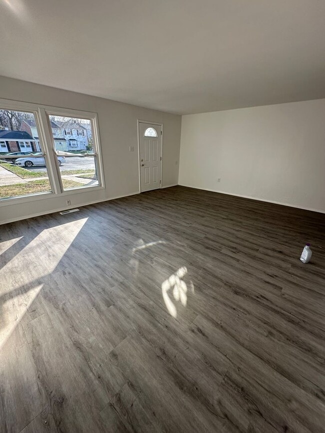 4 Roanoke Ct in Willingboro, NJ - Building Photo - Building Photo