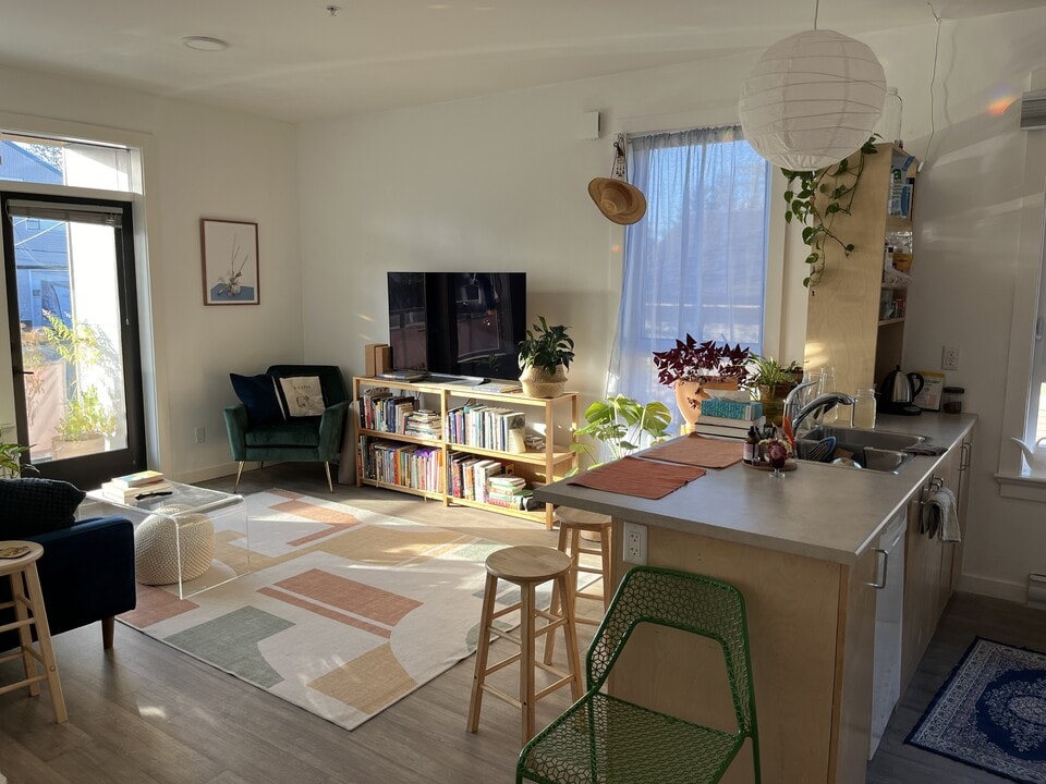 244 Selby St in Nanaimo, BC - Building Photo