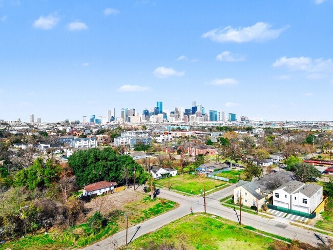 property at 2802 Tierwester St