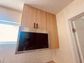 1559 Winchester Ave in Glendale, CA - Building Photo - Building Photo