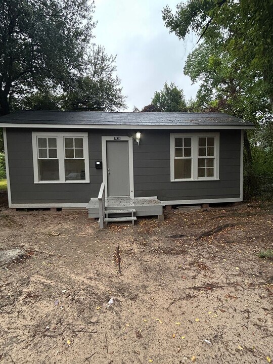 1421 Clover St in Shreveport, LA - Building Photo