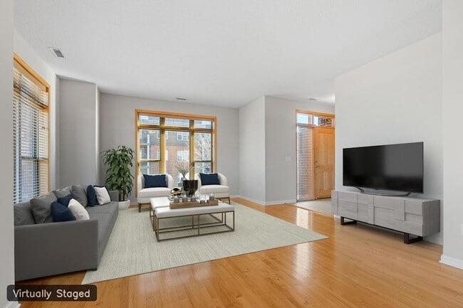 731 Mercer St in St. Paul, MN - Foto de edificio - Building Photo