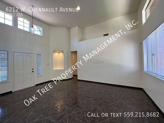6212 W Chennault Ave in Fresno, CA - Building Photo - Building Photo