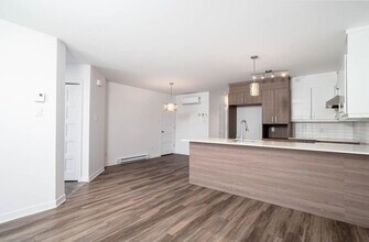 1165 Du Grand-Pic Rue in Laval, QC - Building Photo - Building Photo
