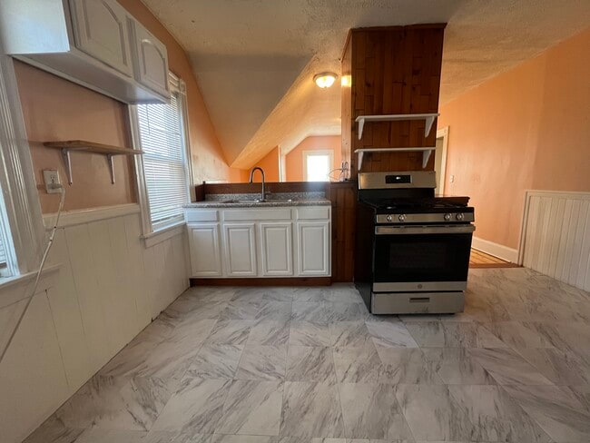 54 Barton St, Unit 3 in Providence, RI - Building Photo - Building Photo