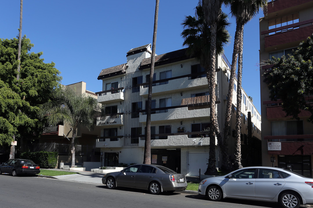 Villa Granada Apartments in Los Angeles, CA - Building Photo