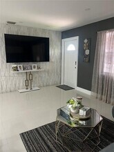 7012 SW 19th St in Pompano Beach, FL - Building Photo - Building Photo