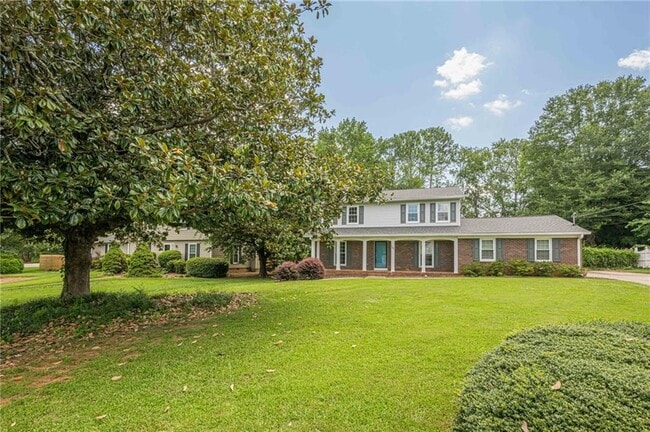 property at 385 Stonebridge Trail